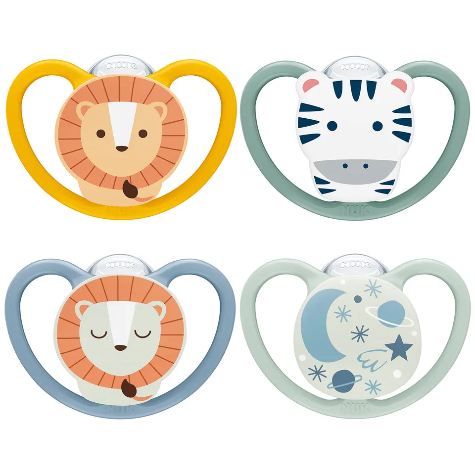 nuk-space-day-night-sucettes-18-36-mois-phosphorescentes-z-bre-lion-lot-de-4 image 1