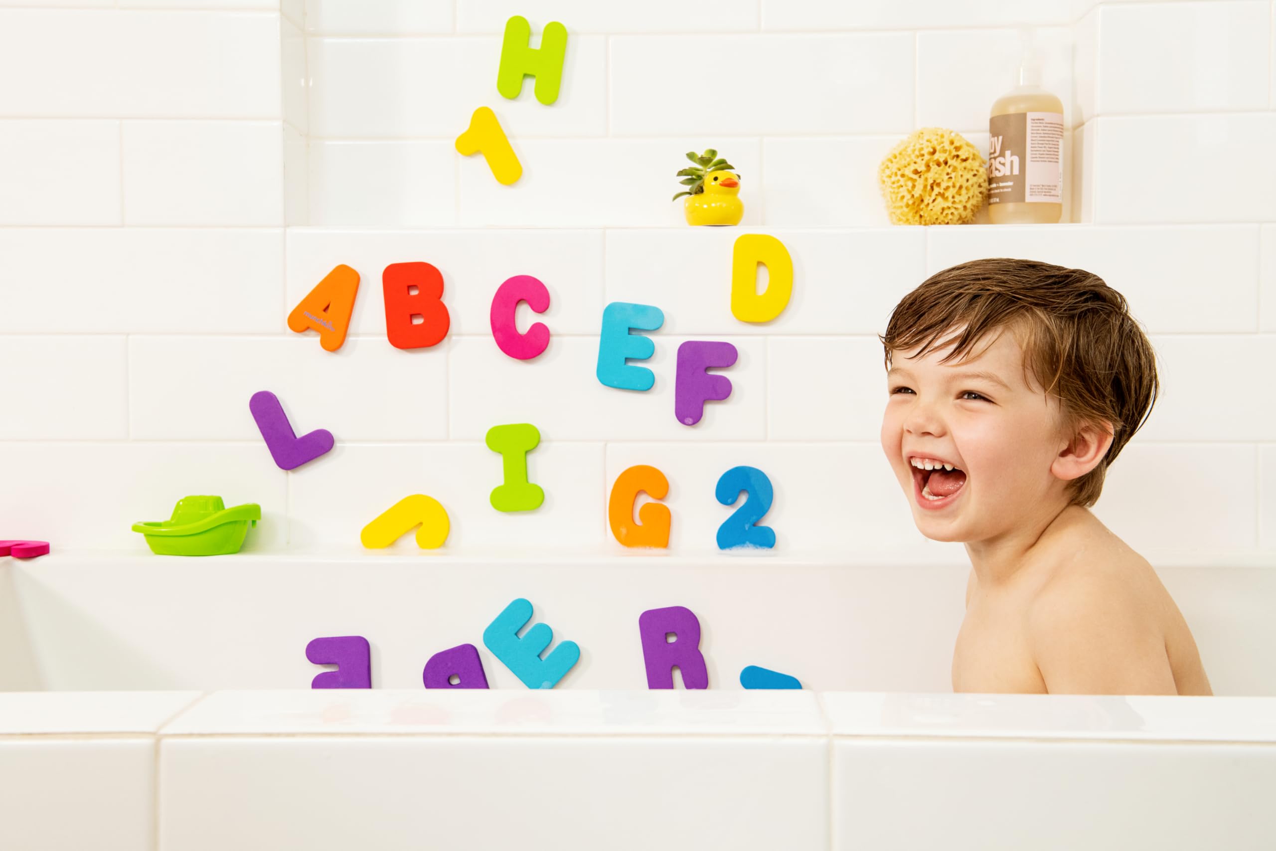 munchkin-learn-lettres-et-nombres-de-bain-en-mousse-36-pi-ces-flottantes image 3