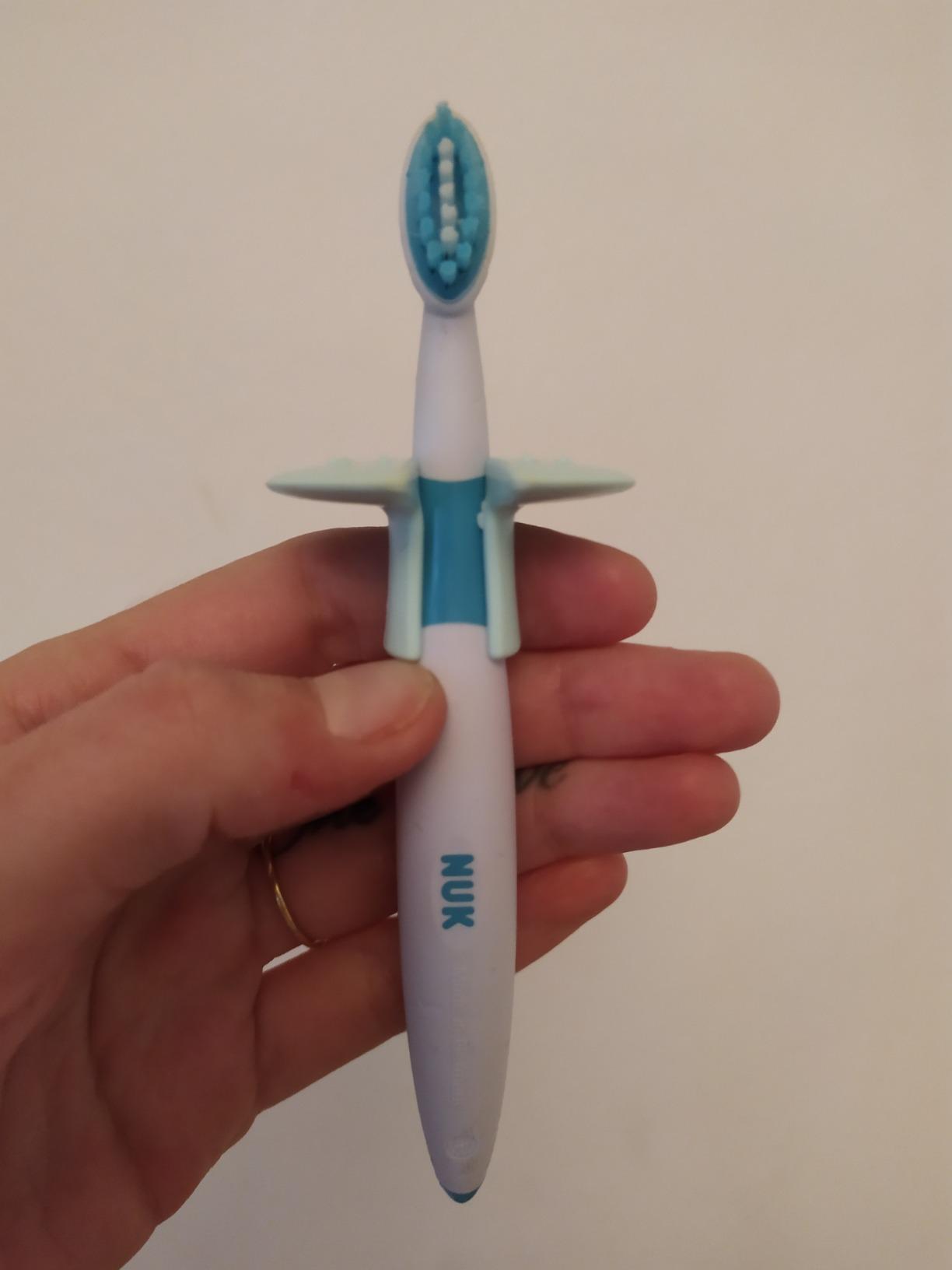 Première brosse au top