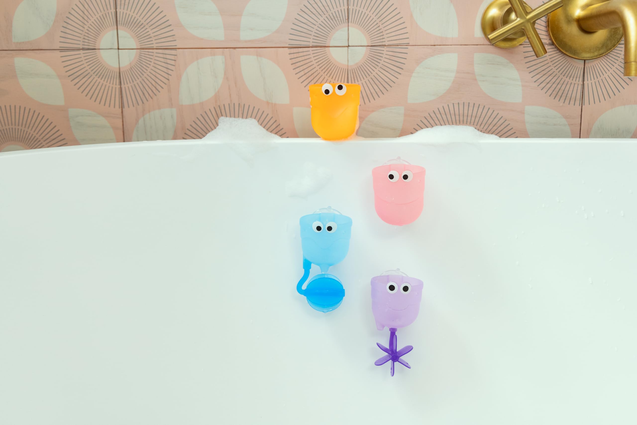 munchkin-falls-jouet-de-bain-cascade-e0-ventouses-3-gobelets-tasse-verseuse image 3