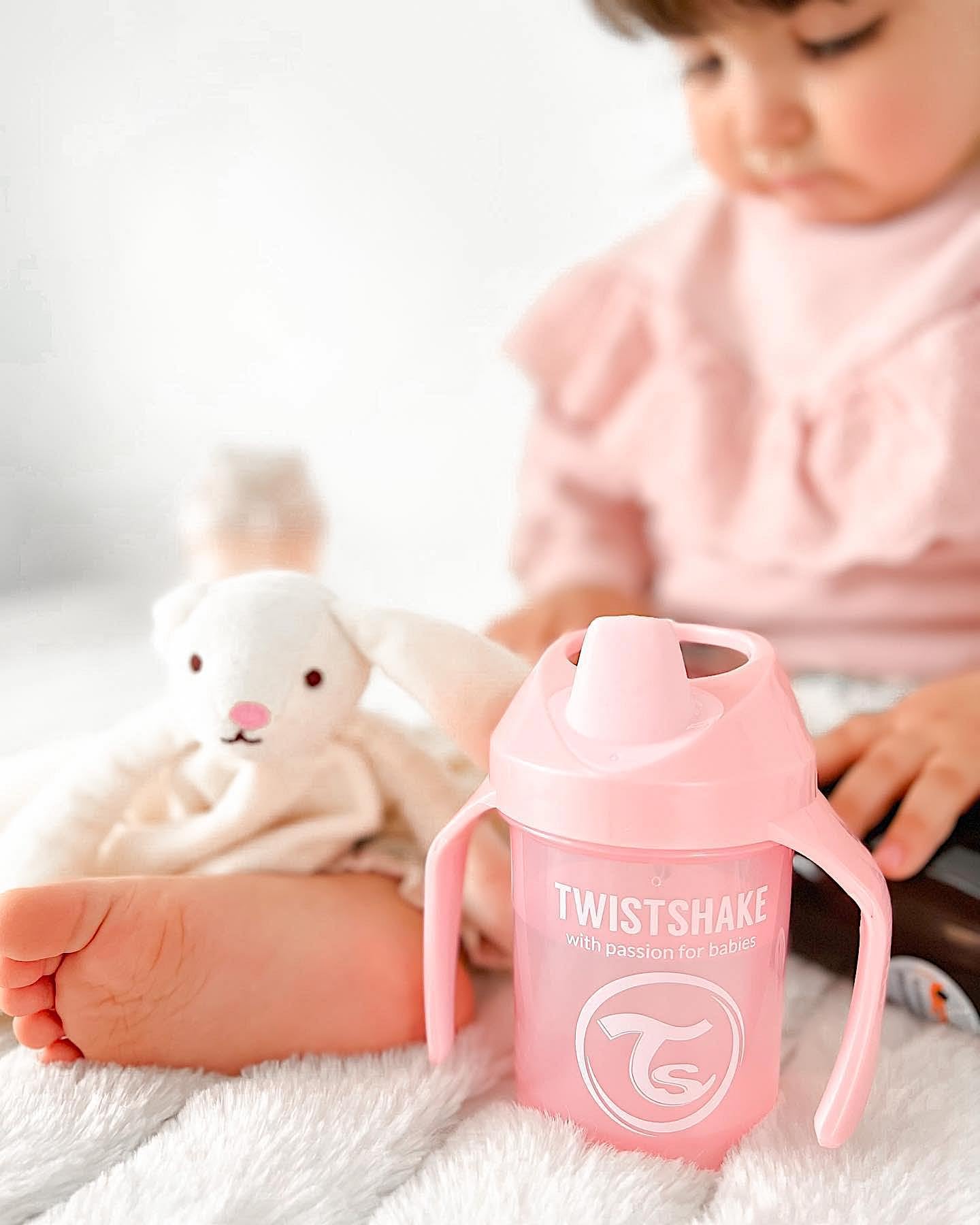 twistshake-mini-cup-230-ml-bec-souple-avec-m-langeur-fruits-gris-d-s-4-mois image 7
