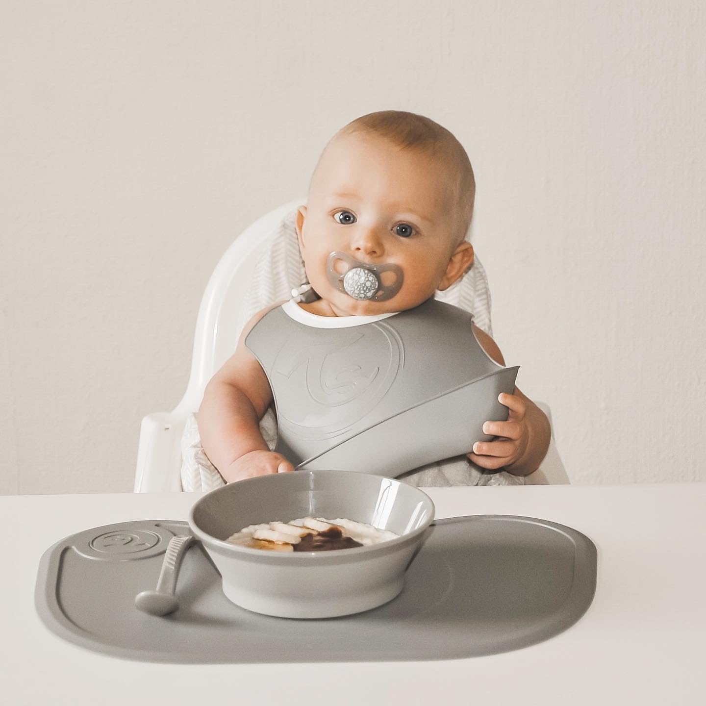 twistshake-set-click-mat-assiette-ventouse-38x25cm-noir-6m image 8