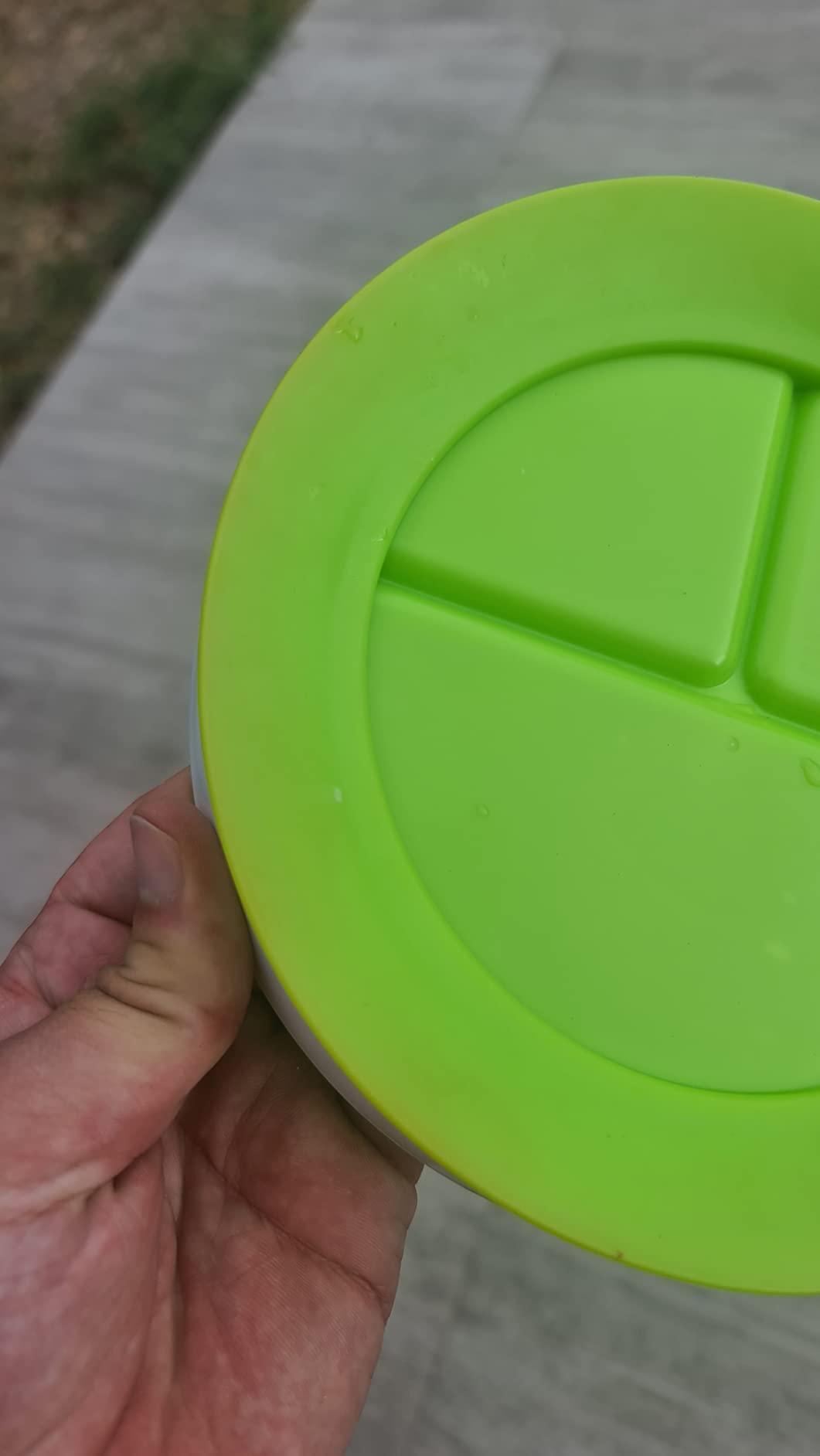 Enfin un repas sans assiette volante